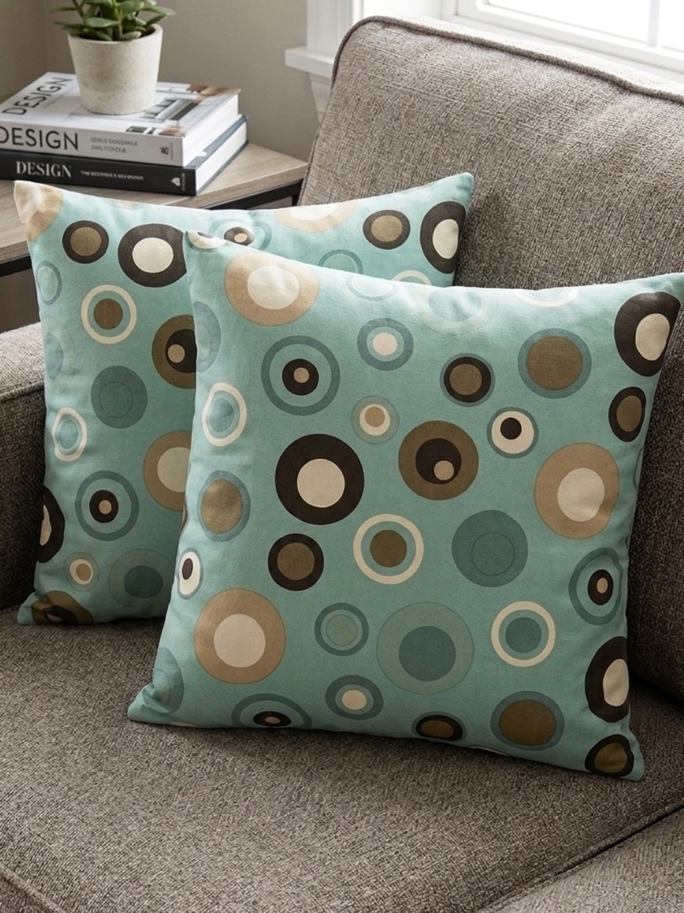 NWT Set of 2 18”x18” square pillowcases zipper pillow covers retro dot teal
